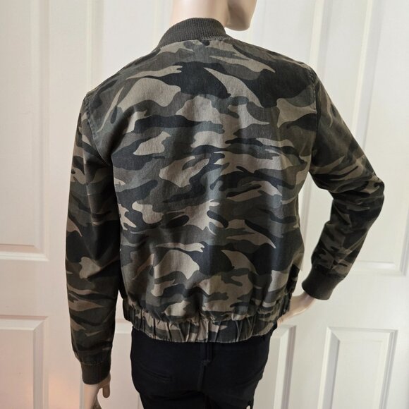 Women's Forever 21 Camouflage Bomber Jacket SZ S - Picture 5 of 9